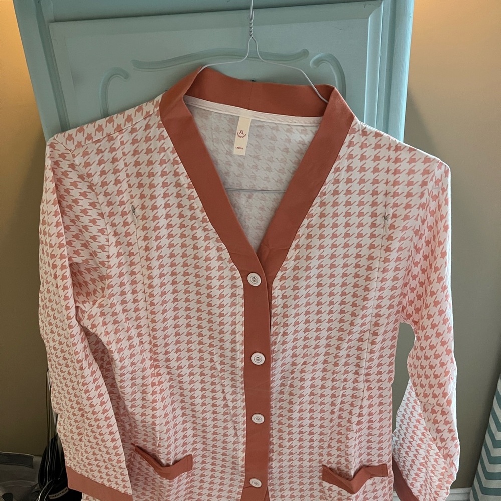 Tan and White Houndstooth Pajama Set - Picture 2 of 3